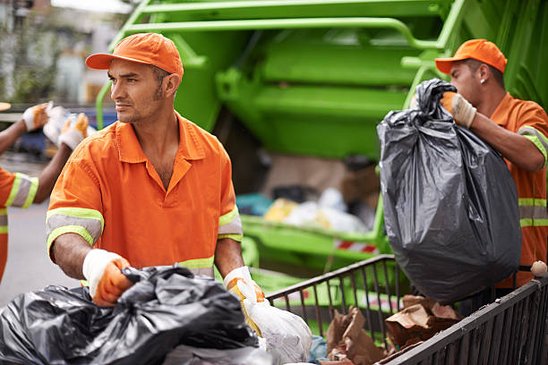 Best Yard Waste Removal  in Little Chute, WI